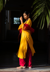 Fareedi – Radiant Chanderi Ensemble