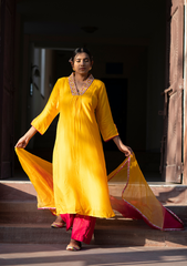Fareedi – Radiant Chanderi Ensemble